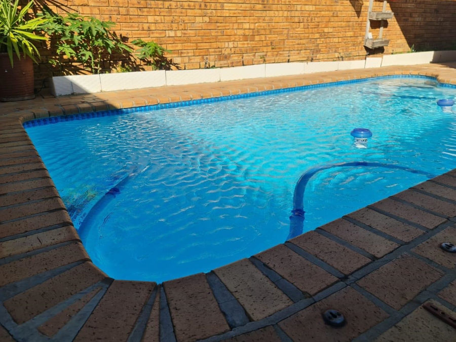 3 Bedroom Property for Sale in Boschdal North West